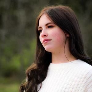 Meet your Posher, Abigail